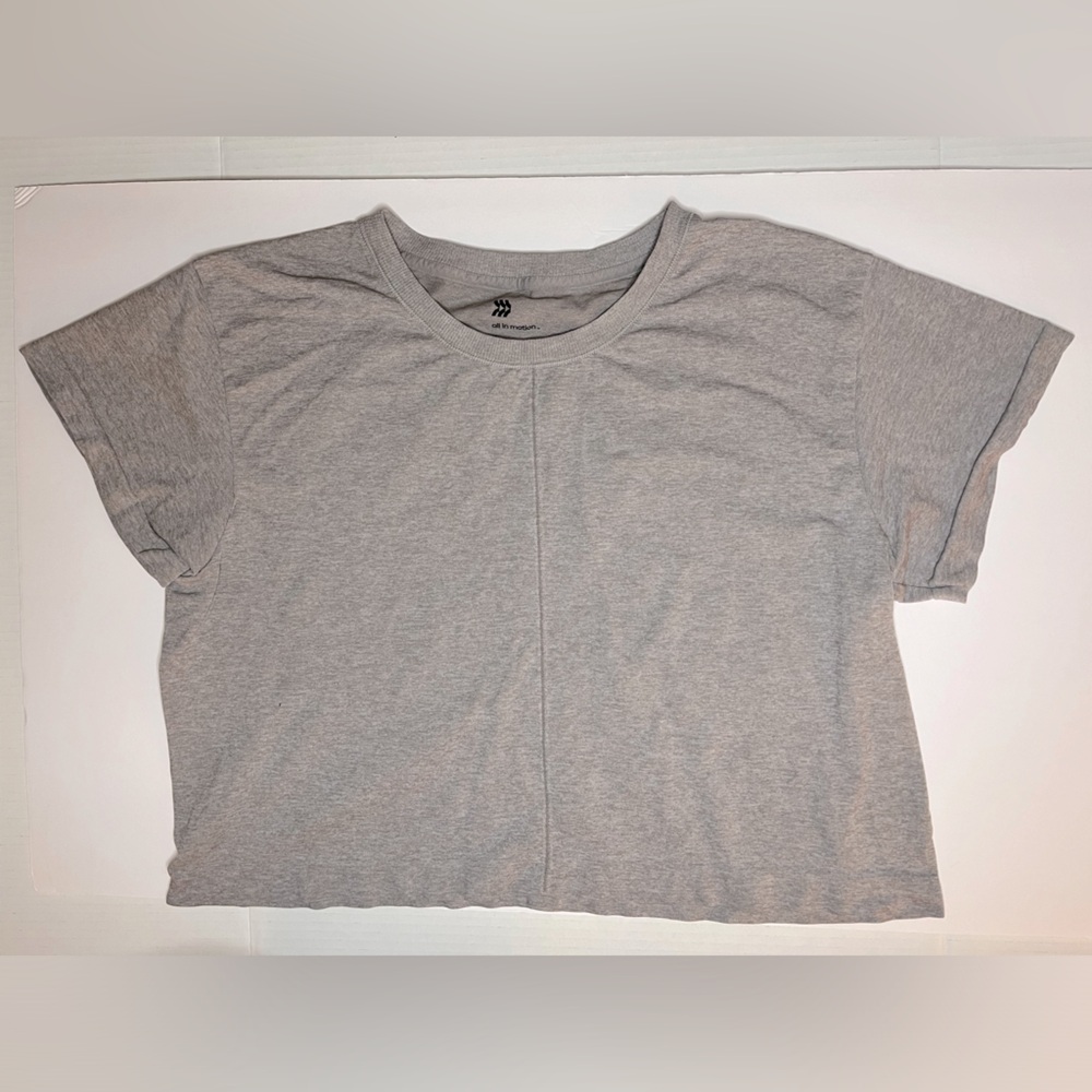 Cropped Athletic Short-Sleeve Top with Wide Hem